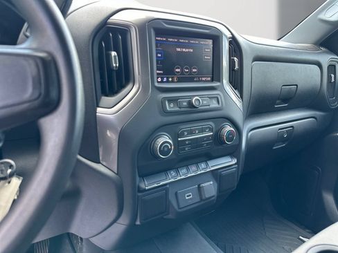 Used 2020 Chevrolet Silverado 1500 Custom Trail Boss w/ Custom Convenience Package AWD/4WD image 15