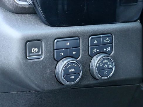 Used 2024 Chevrolet Silverado 2500 LT w/ Convenience Package AWD/4WD image 21