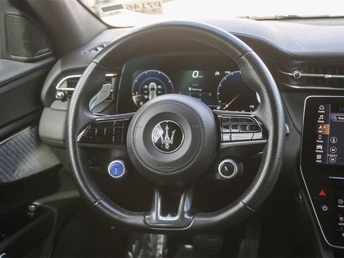 Used 2024 Maserati Grecale GT image 14