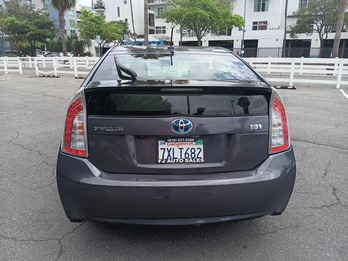 Used 2014 Toyota Prius Four FWD image 7
