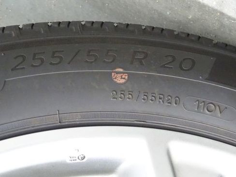 Used 2023 Ford Explorer Limited AWD/4WD image 42