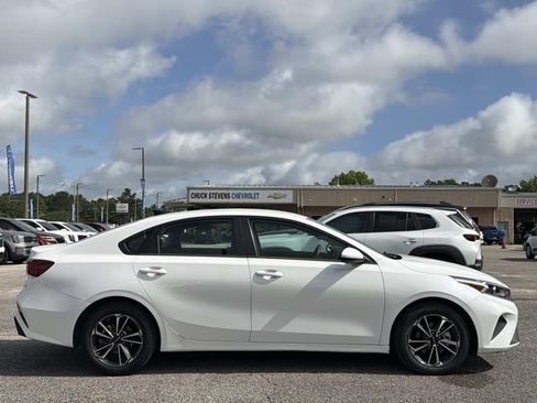 Used 2024 Kia Forte LXS FWD image 5