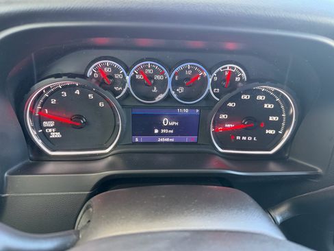 Used 2021 Chevrolet Silverado 1500 Custom w/ Safety Confidence Package image 9