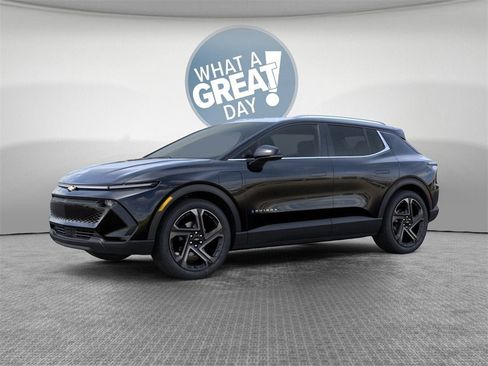 New 2026 Chevrolet Equinox EV LT w/ Convenience Package II image 2