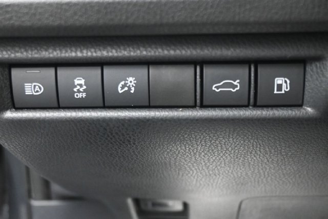 Used 2025 Toyota Camry LE FWD image 21