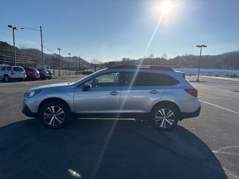 Used 2018 Subaru Outback 2.5i Limited image 5