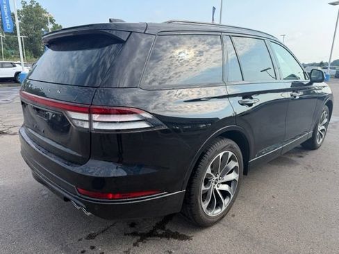 Used 2025 Lincoln Aviator AWD w/ Jet Appearance Package image 5