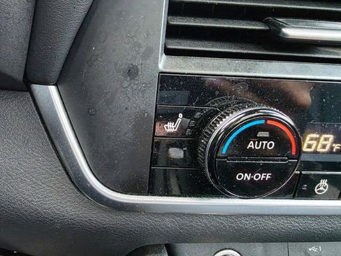 Used 2023 Nissan Rogue SV w/ SV Premium B Package image 23