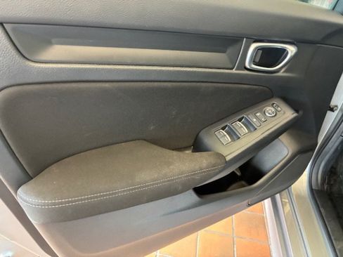 Used 2025 Honda Civic Sport image 14