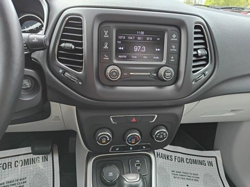 Used 2017 Jeep Compass Latitude w/ Cold Weather Group image 22