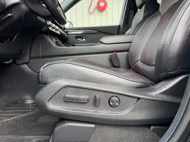 Used 2025 Honda Pilot Black Edition image 26