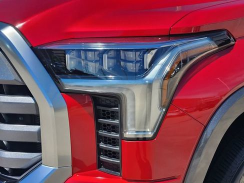 Used 2024 Toyota Tundra Limited AWD/4WD image 9