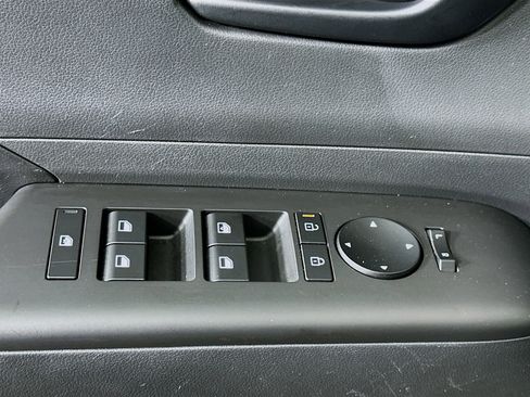 Used 2025 Hyundai Kona SEL image 15