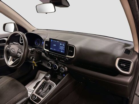 Used 2020 Hyundai Venue SEL FWD image 26