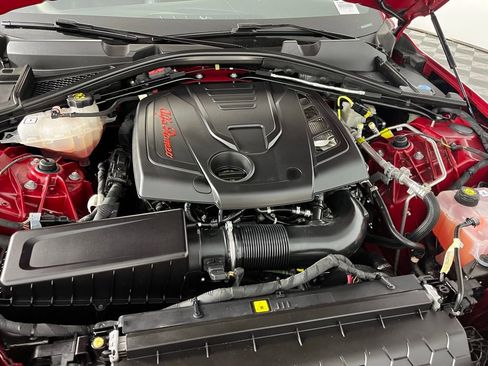 Used 2023 Alfa Romeo Giulia Estrema image 33