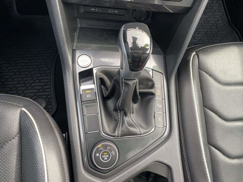 Certified 2023 Volkswagen Tiguan SEL R-Line AWD/4WD image 20
