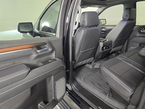 Used 2025 GMC Sierra 1500 Denali w/ Denali Reserve Package image 16