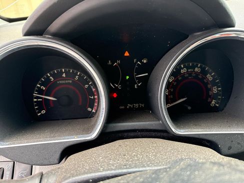 Used 2010 Toyota Highlander Limited FWD image 18