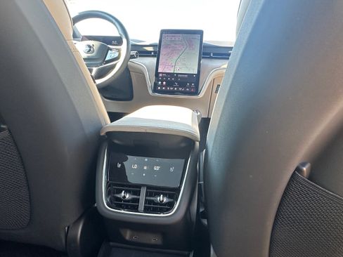 Certified 2025 Volvo EX90 Plus image 15