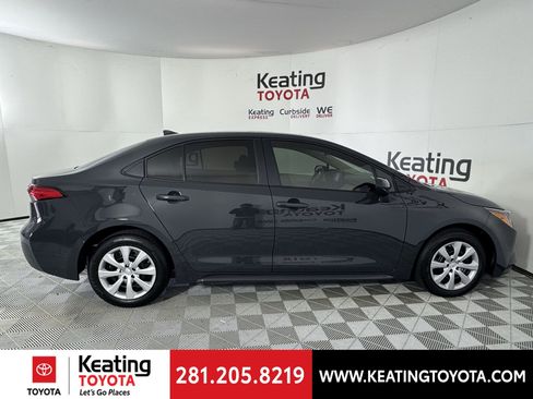 Used 2026 Toyota Corolla LE FWD image 4
