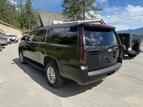 Used 2018 Chevrolet Suburban LT AWD/4WD image 6