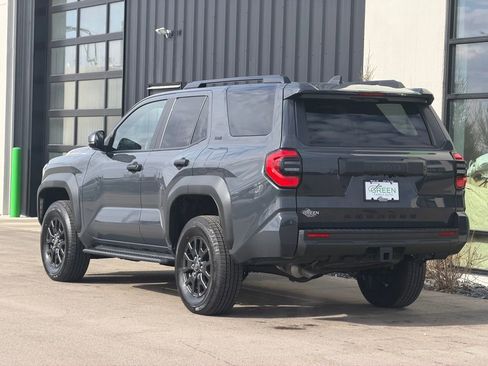 Used 2025 Toyota 4Runner SR5 image 3