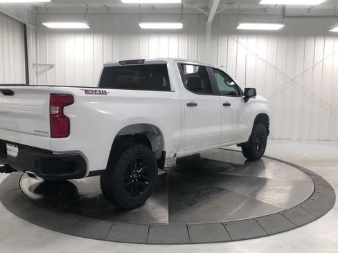 Used 2019 Chevrolet Silverado 1500 Custom Trail Boss w/ Infotainment Package AWD/4WD image 8