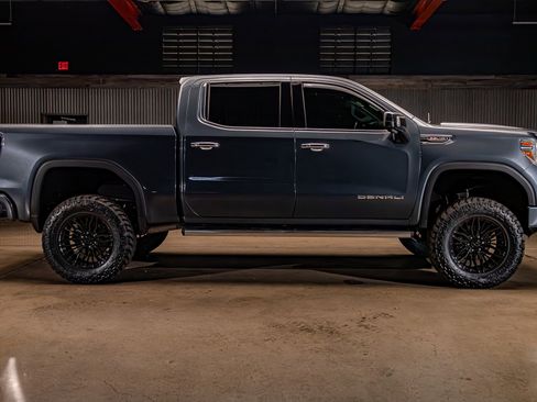 Used 2019 GMC Sierra 1500 Denali w/ Denali Ultimate Package AWD/4WD image 11
