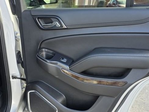 Used 2020 Chevrolet Tahoe LT image 14