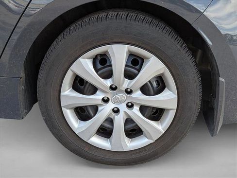 Used 2025 Toyota Corolla LE image 3