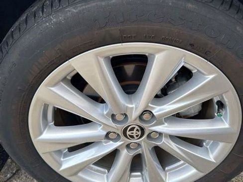 Used 2025 Toyota Corolla LE w/ LE Premium Package image 13