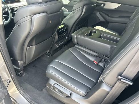 Used 2023 Acura MDX FWD image 20