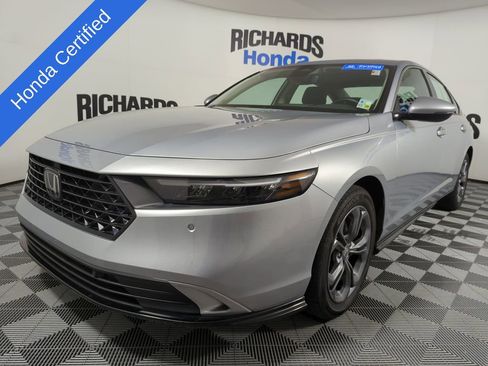 Used 2025 Honda Accord EX-L image 1