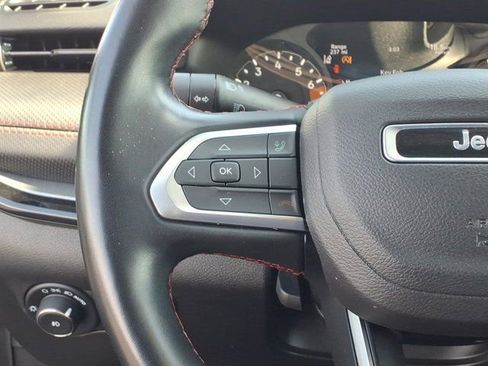 Used 2022 Jeep Compass Trailhawk w/ Trailhawk Convenience Group AWD/4WD image 17