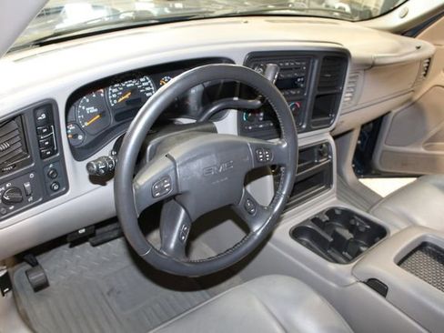 Used 2005 GMC Sierra 2500 SLT w/ Heavy-Duty Power Package image 14