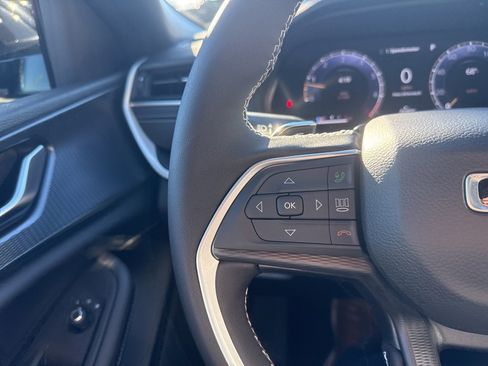 New 2025 Jeep Grand Cherokee L Altitude image 39