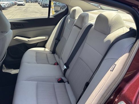 Used 2025 Nissan Altima 2.5 SV FWD image 22