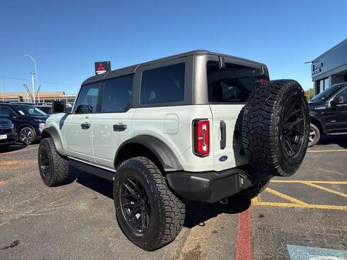 Used 2022 Ford Bronco Wildtrak image 9