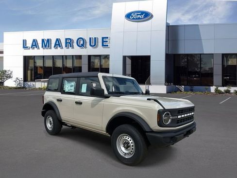 New 2025 Ford Bronco 4-Door image 1