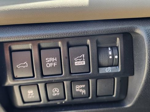 Used 2023 Subaru Forester Limited w/ Popular Package #3 AWD/4WD image 23