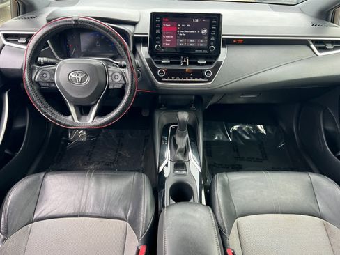 Used 2019 Toyota Corolla XSE image 3