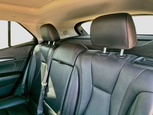 Used 2022 Buick Envision Essence w/ Technology Package I FWD image 21