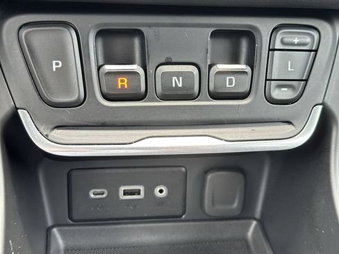 Used 2019 GMC Terrain SLE FWD image 32