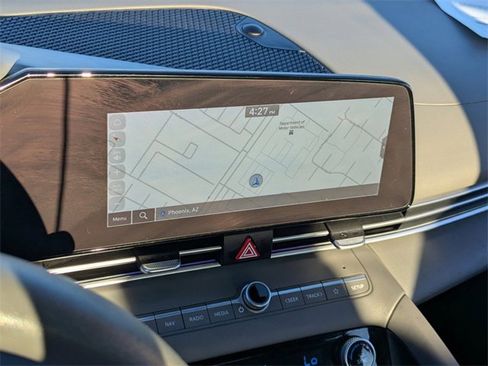 Used 2024 Hyundai Elantra SEL image 26