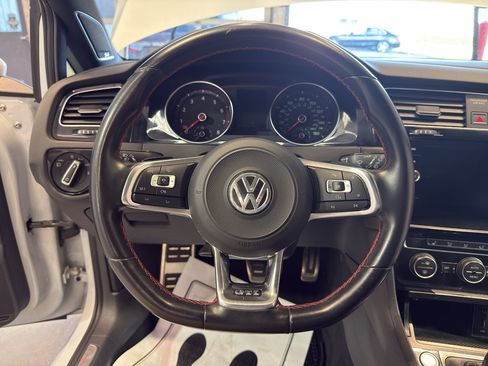 Used 2018 Volkswagen GTI Autobahn FWD image 16