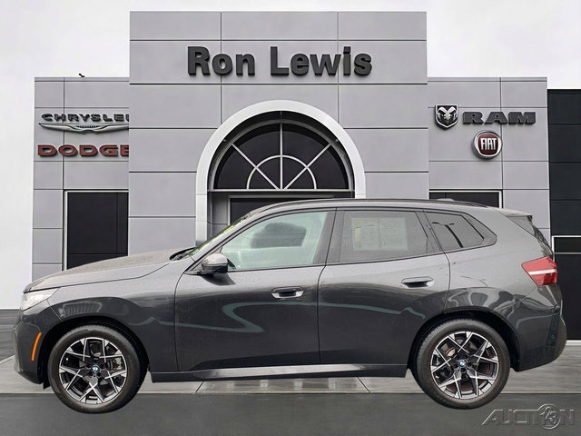 Used 2025 BMW X3 xDrive30i w/ Premium Package AWD/4WD image 1