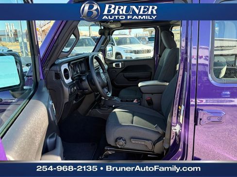 New 2026 Jeep Gladiator Sport image 11