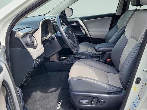 Used 2014 Toyota RAV4 Limited AWD/4WD image 13