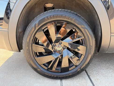 Used 2024 Volkswagen Atlas SE FWD image 9