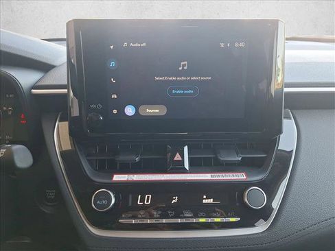 Used 2026 Toyota Corolla Cross LE image 12